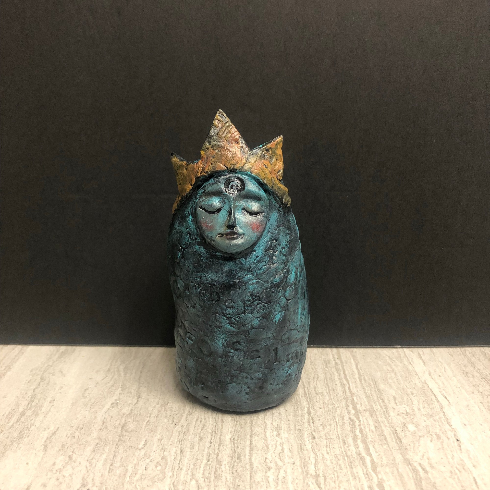 SOLD - Serene, The Queen - Jennifer Sher Art
